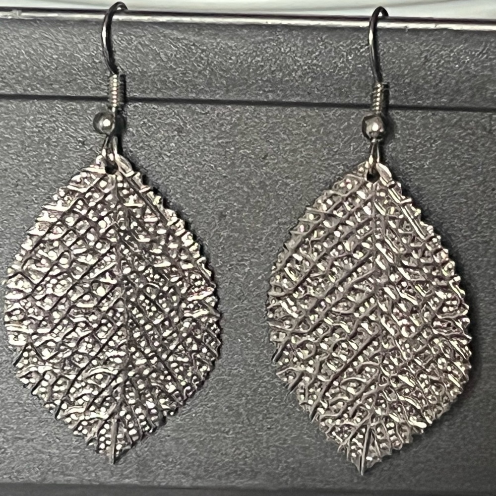 Elegant Silver Leaf Earrings